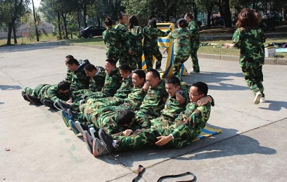 “鑄造優(yōu)秀團(tuán)隊(duì)，共創(chuàng)華禹輝煌”----華禹護(hù)欄幸福村戶外拓展訓(xùn)練營活動(dòng)