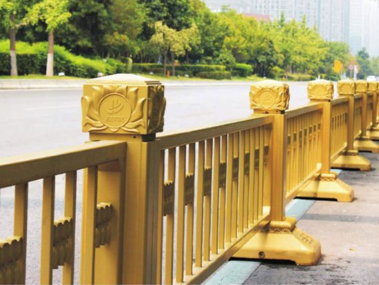 市政道路護(hù)欄如何保養(yǎng)才能延長使用壽命